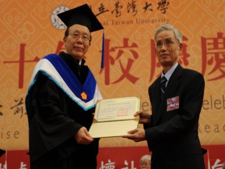 照片 -社會服務類－杜俊元先生